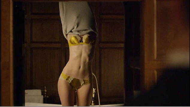 Elizabeth Debicki w "Nocnym recepcjoniście" Elizabeth Debicki w "Nocnym recepcjoniście"