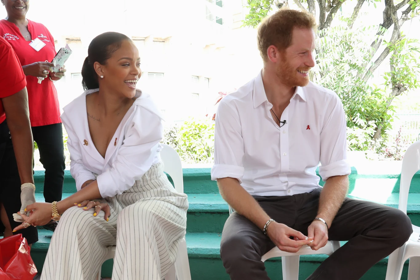 W listopadzie 2016 roku Rihanna odwiedziła Barbados wraz księciem Harrym. Para, w ramach Światowego Dnia AIDS, wzięła udział w testach na obecność wirusa HIV. Miało to na celu podniesienia świadomości ludzi na temat tej choroby. 