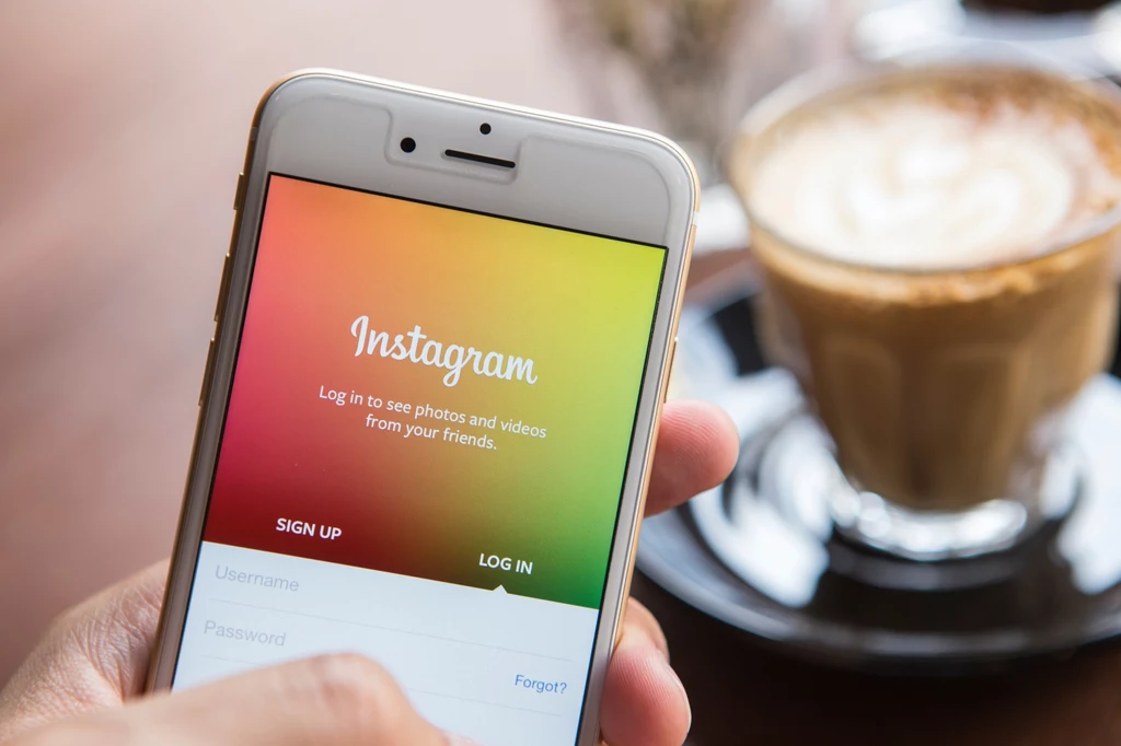 Instagram na wojnie z Putinem. Oznacza rządowe media i ukrywa followersów prywatnych kont