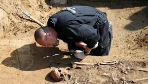 Prace archeologiczne na cmentarzu komunalnym w Hruszowicach