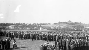 XIII Zjazd Legionistów w Krakowie. Uroczystości na Błoniach. Zdjęcie z roku 1935
