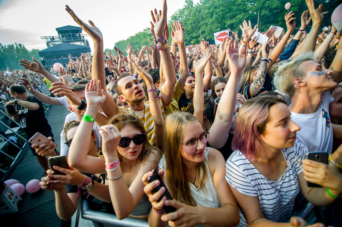Publiczność podczas pierwszego dnia Orange Warsaw Festival 2018