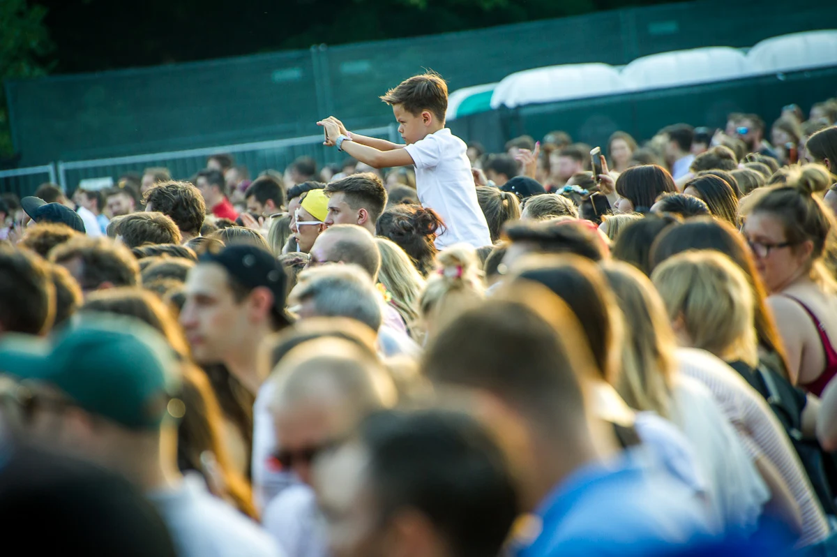 Publiczność podczas pierwszego dnia Orange Warsaw Festival 2018