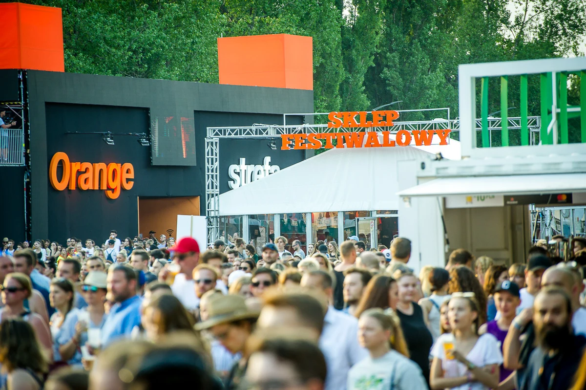 Publiczność podczas pierwszego dnia Orange Warsaw Festival 2018