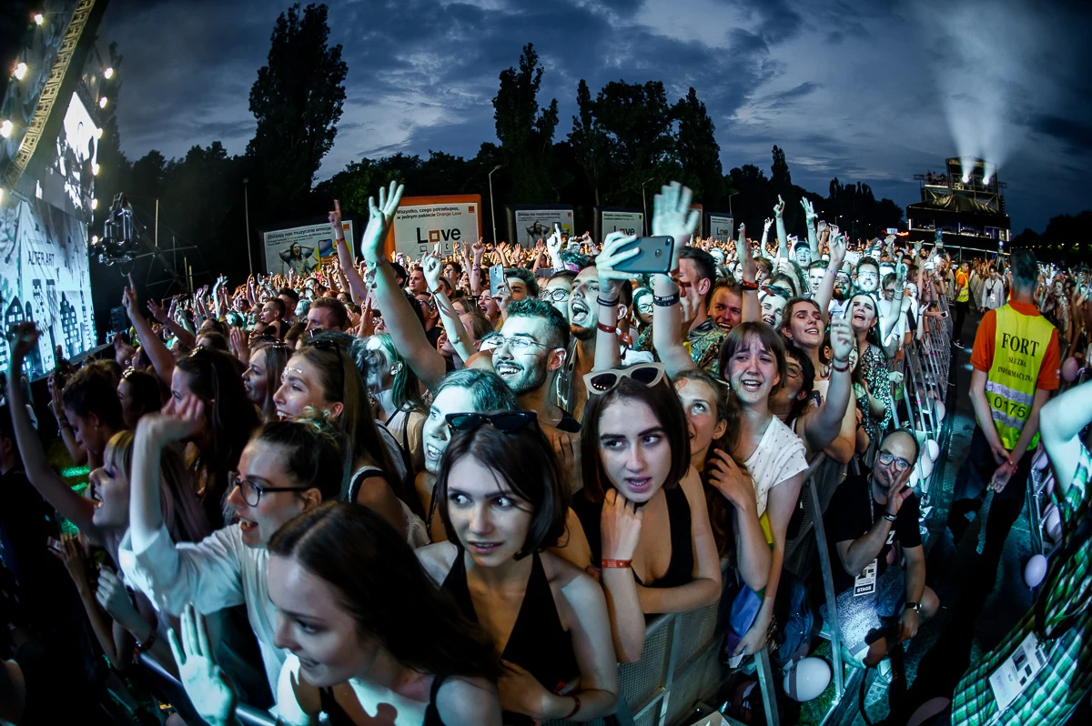 Publiczność podczas pierwszego dnia Orange Warsaw Festival 2018