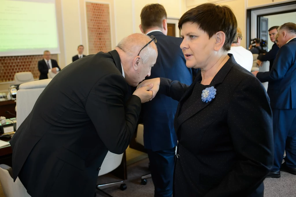 Beata Szydło myśli o przeprowadzce do Brukseli Beata Szydło myśli o przeprowadzce do Brukseli