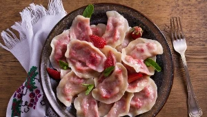 Pierogi z truskawkami