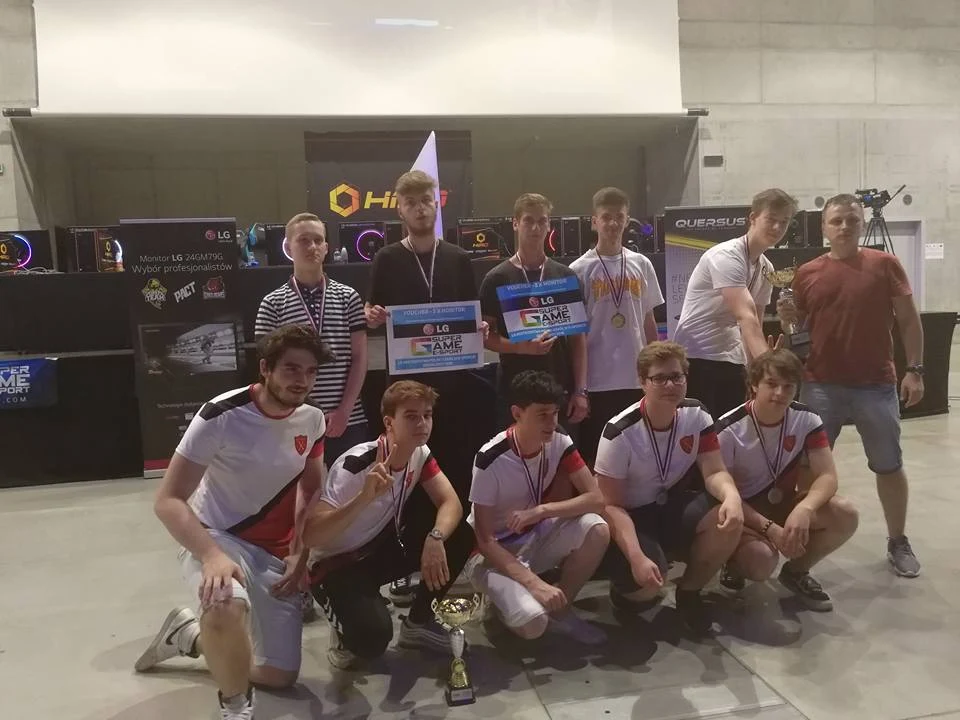 Super Game e-sport Super Game e-sport