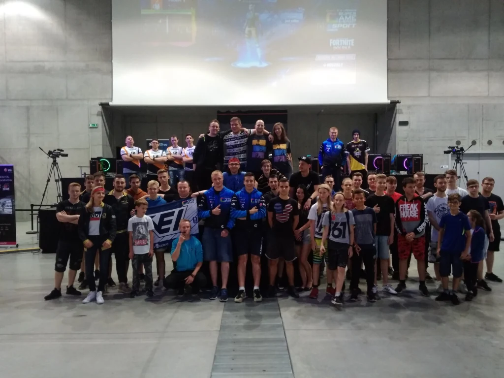 Super Game e-sport Super Game e-sport