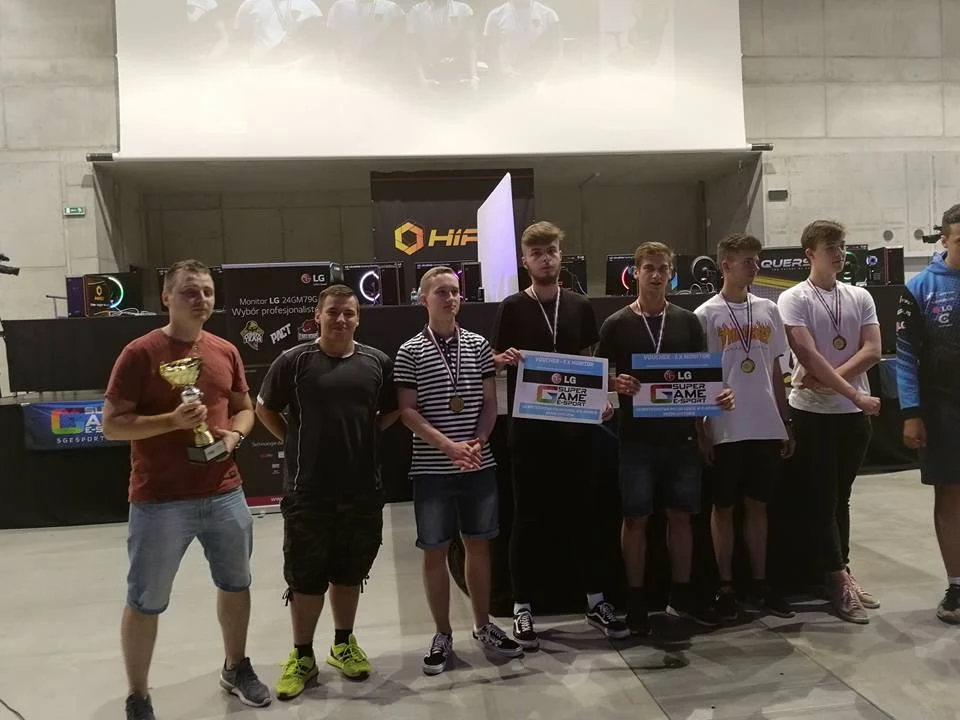 Super Game e-sport Super Game e-sport