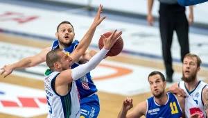 Michał Nowakowski (z piłką)
