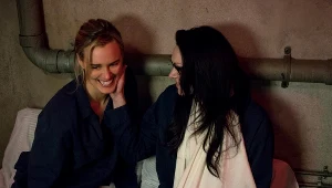 Taylor Schilling, Laura Prepon