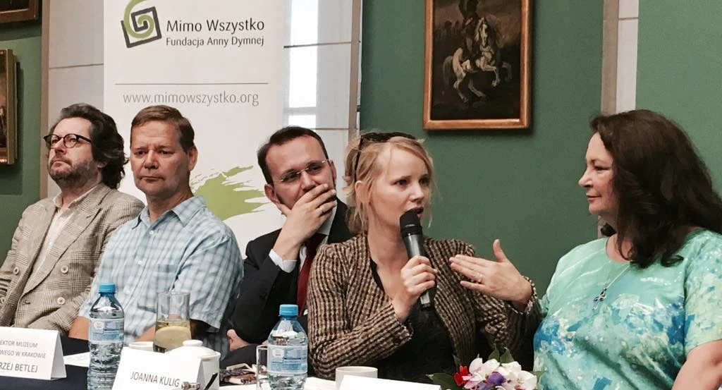 Anna Dymna, Joanna Kulig, Grzegorz Turnau podczas konferencji Festiwalu Zaczarowanej Piosenki