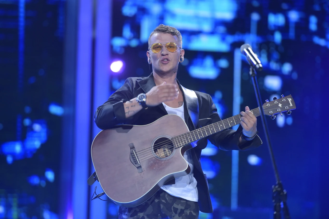 Zobacz zdjęcia z koncertu Premiery na Festiwalu w Opolu 2018 - Jakub Krystyan Zobacz zdjęcia z koncertu Premiery na Festiwalu w Opolu 2018 - Jakub Krystyan