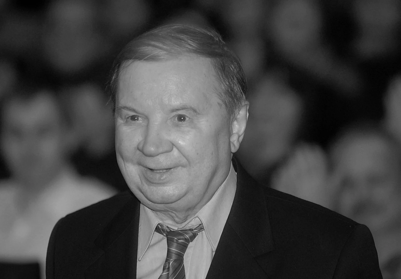 Roman Kłosowski (1929-2018) Roman Kłosowski (1929-2018)