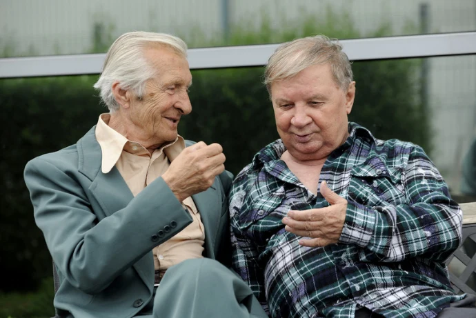 Andrzej Kopiczyński i Roman Kłosowski - spotkanie bohaterów "Czterdziestolatka" po latach (2014) Andrzej Kopiczyński i Roman Kłosowski - spotkanie bohaterów "Czterdziestolatka" po latach (2014)