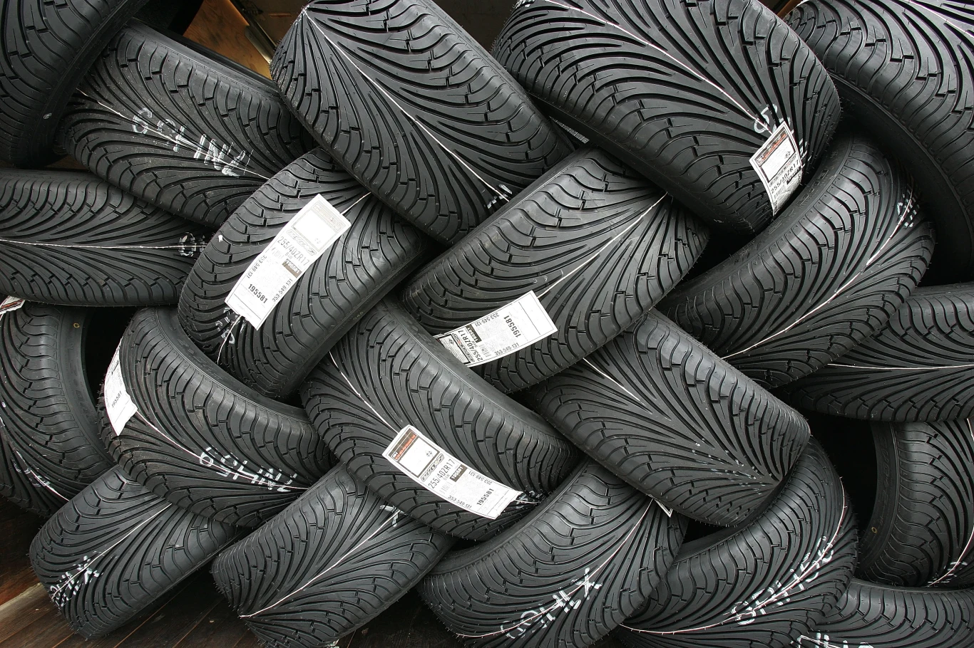 Zaskakująco wielu kierowców nie zmienia opon Zaskakująco wielu kierowców nie zmienia opon