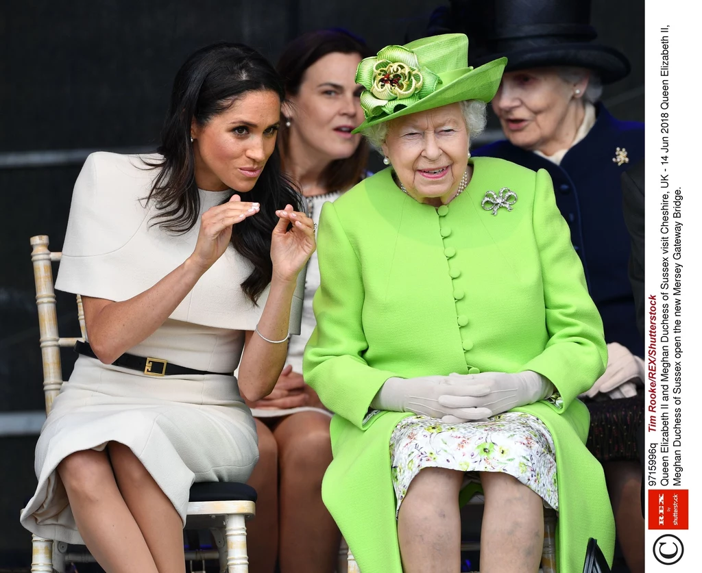 Księżna Meghan w towarzystwie królowej Elżbiety wydaje się być zrelaksowana i zachowuje się swobodnie