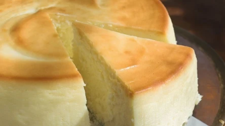 W jakiej temperaturze piec sernik?