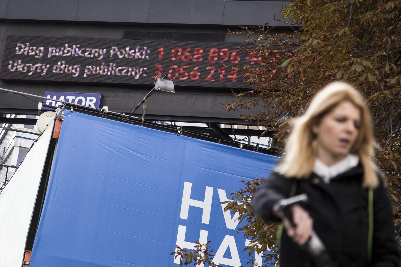 "Licznik Balcerowicza" straszy w Warszawie. Jednak według MMT bankructwo nam nie grozi