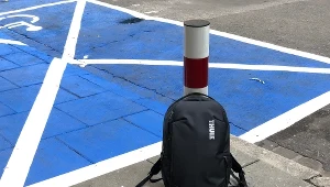1500 zł kary za plecak w miejscu publicznym. Wystarczy go tam zostawić