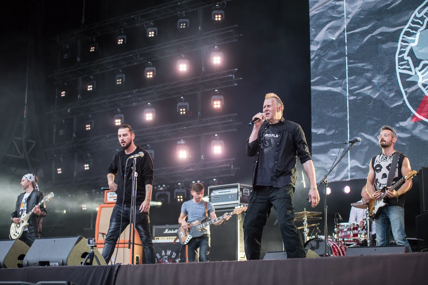 Zobacz zdjęcia z koncertu "Punk Alive" podczas Tauron Life Festival 2018 - Włochaty