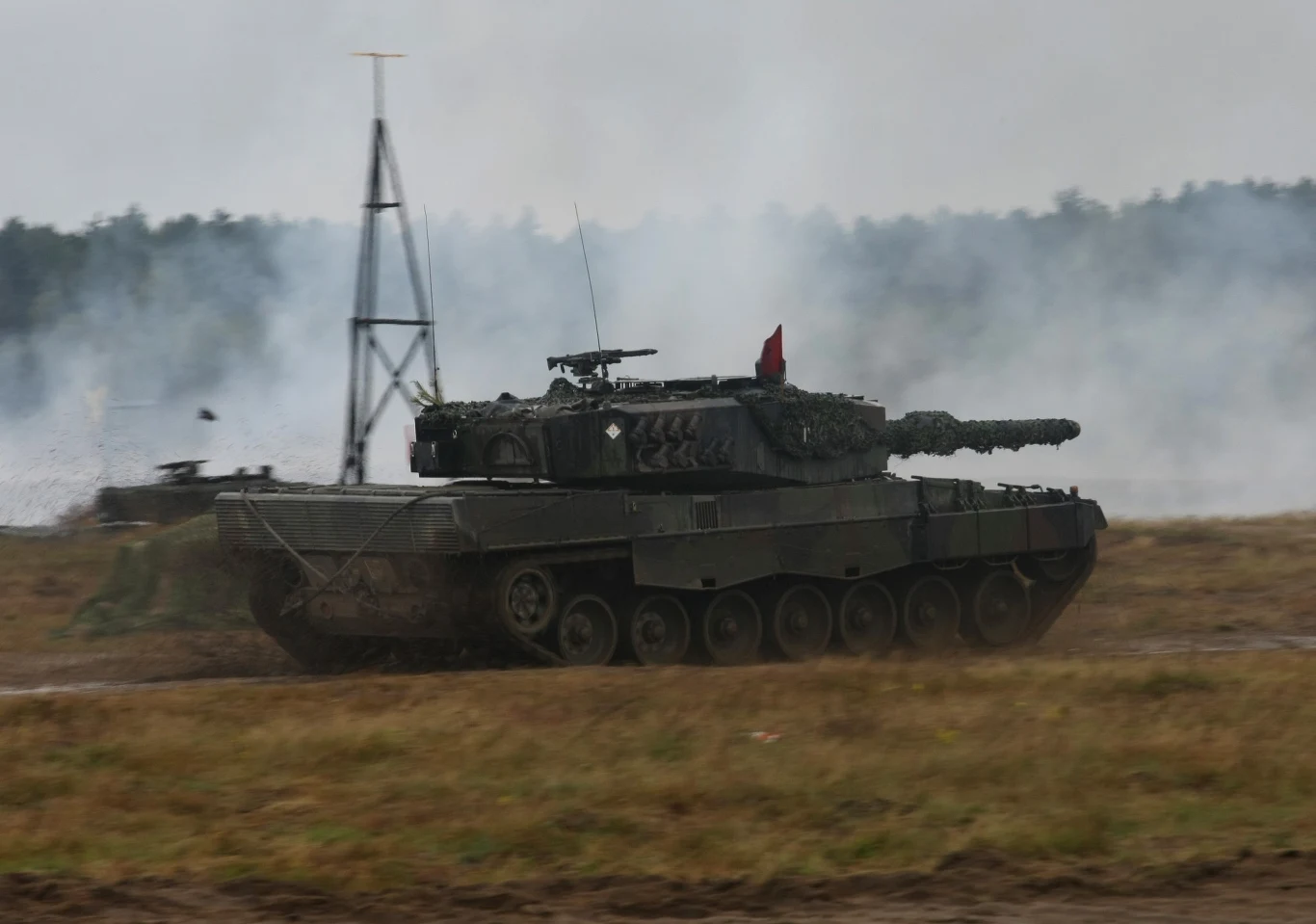 Do standardu 2PL zostanie doprowadzonych 128 czołgów Leopard 2A4 Do standardu 2PL zostanie doprowadzonych 128 czołgów Leopard 2A4