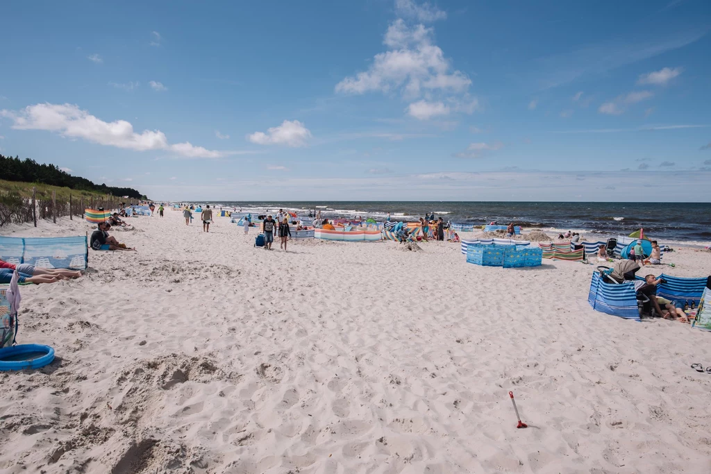 Karwia słynie z szerokiej plaży