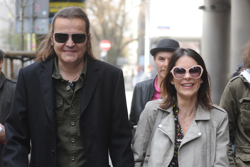 Robert i Monika Gawlińscy przez studiem TVN