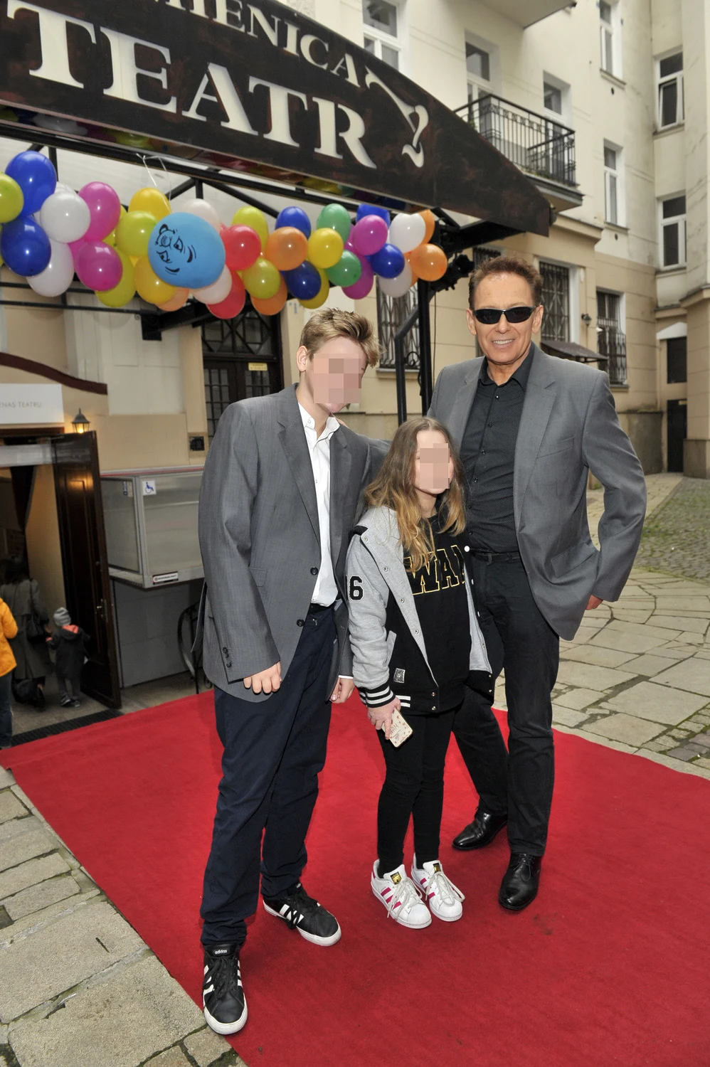 Jacek Borkowski z synem i córką Jacek Borkowski z synem i córką