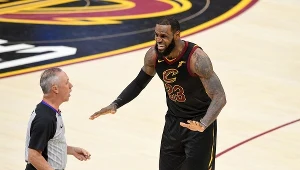 LeBron James (z prawej)