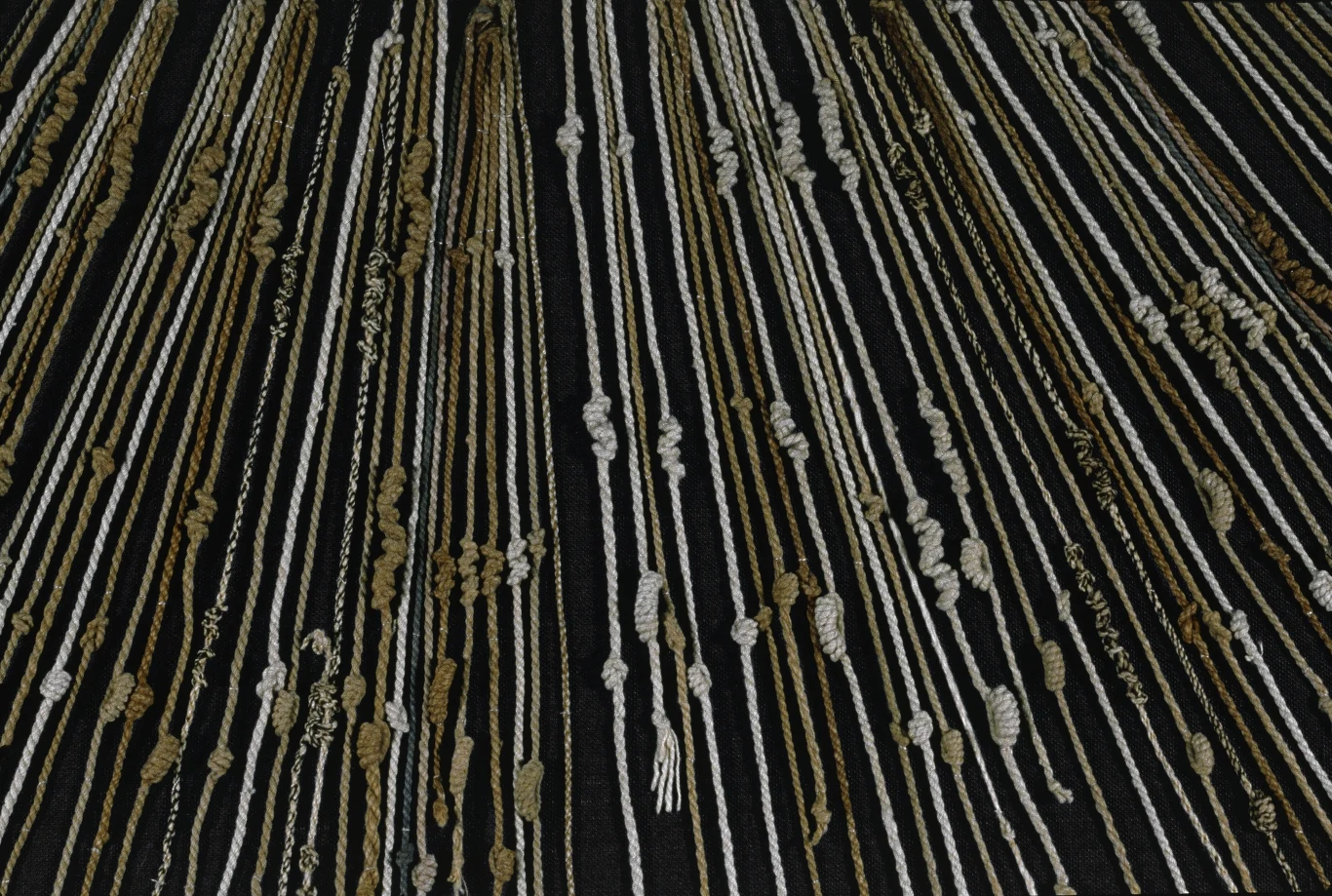 Kipu, czyli pismo węzełkowe. Czy w tej formie zapisano miejsce ukrycie inkaskiego skarbu? Kipu, czyli pismo węzełkowe. Czy w tej formie zapisano miejsce ukrycie inkaskiego skarbu?