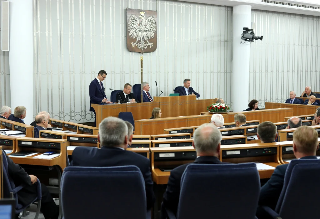 Obrady Senatu z udziałem premiera Mateusza Morawieckiego Obrady Senatu z udziałem premiera Mateusza Morawieckiego