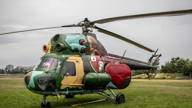 Kolejnym typem śmigłowca, jaki został zaprezentowany, będzie Mi-2. Jest to lekki śmigłowiec wielozadaniowy, napędzany dwoma silnikami turbinowymi GTD-350 opracowany na początku lat 60. w ZSRR. W 1964 przekazano produkcję licencyjną śmigłowca i silnika do Polski. Pierwsze seryjne egzemplarze wyprodukowano w 1965. Przez wiele lat Mi-2 był najpowszechniej występującym w Polsce typem śmigłowca. Powstały liczne wersje wojskowe Mi-2: transportowo - sanitarna, pasażerska, szkolna, ratownicza, szturmowe i do rozpoznania skażeń chemicznych i fotogrametryczna. Dziś są używane głównie do szkolenia pilotów na śmigłowce dwusilnikowe, transportu i rozpoznania pola W lotnictwie cywilnym Mi-2 w dalszym ciągu są eksploatowane jako transportowe, pasażerskie i patrolowe. Latają też w lotnictwie policji.