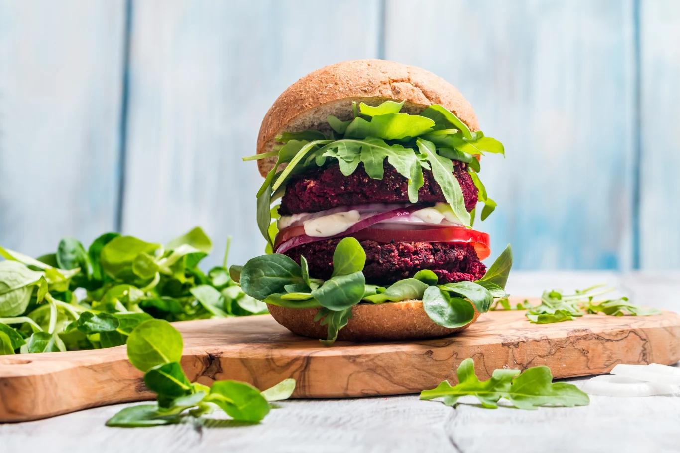 Roślinny burger powinien zmienić nazwę i nie wprowadzać w błąd - apeluje branża mięsna Roślinny burger powinien zmienić nazwę i nie wprowadzać w błąd - apeluje branża mięsna