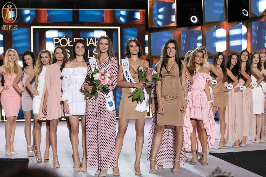 Podczas piątkowej Gali Półfinału Miss Polski 2018, którą we wtorek 3 lipca o godz. 21 zobaczymy na antenie Czwórki, wyłonionych zostało 28 finalistek tego najbardziej prestiżowego konkursu piękności w kraju Podczas piątkowej Gali Półfinału Miss Polski 2018, którą we wtorek 3 lipca o godz. 21 zobaczymy na antenie Czwórki, wyłonionych zostało 28 finalistek tego najbardziej prestiżowego konkursu piękności w kraju