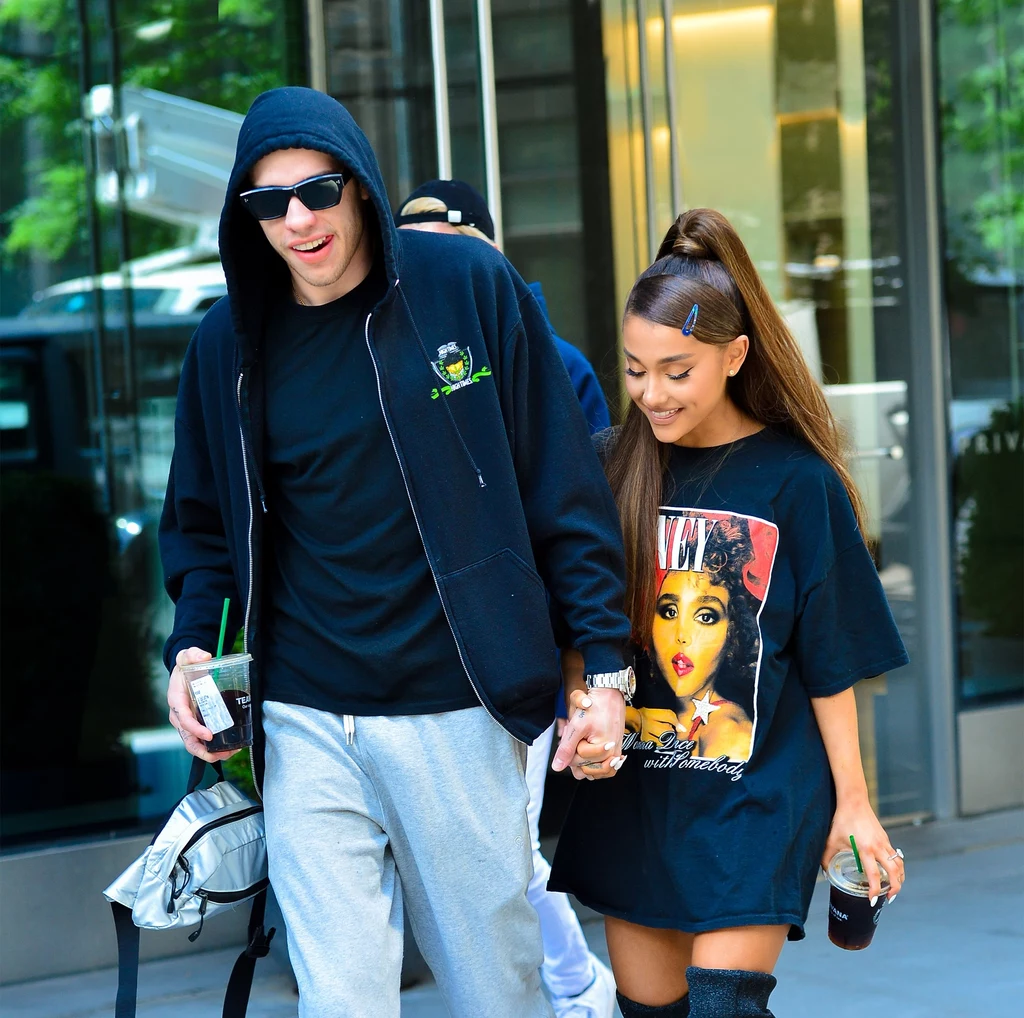 Pete Davidson i Ariana Grande na spacerze