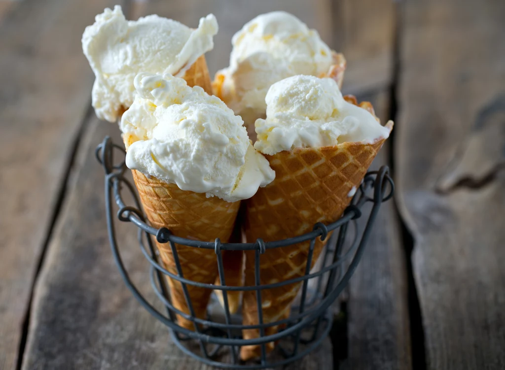 Lody na bazie mleka są źródłem wapnia
