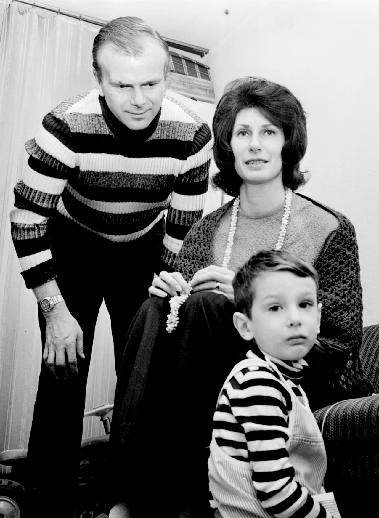 Irena Szewińska z mężem Januszem Szewińskim i synem Andrzejem, 1973 r. Irena Szewińska z mężem Januszem Szewińskim i synem Andrzejem, 1973 r.