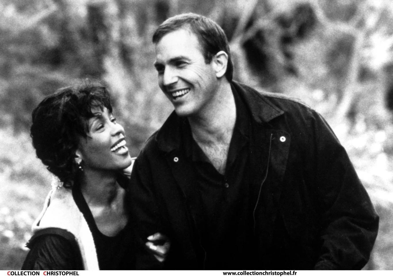 Podczas pogrzebu Houston, Costner wygłosił poruszającą mowę pożegnalną. Wspominał, jak podczas pracy nad "Bodyguardem", piosenkarka była pełna wątpliwości dotyczących jej umiejętności aktorskich.

"Whitney, gdybyś mogła mnie teraz usłyszeć, powiedziałbym ci, że byłaś więcej niż tylko 'wystarczająco dobra', byłaś najlepsza. Wielu aktorów mogło zagrać moją postać, ale tylko ty mogłaś stać się Rachel Marron" - mówił podczas pogrzebu Costner.