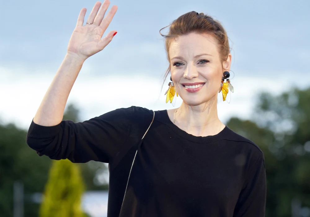 Magdalena Boczarska zagra główną rolę w serialu TVN "Pod powierzchnią" Magdalena Boczarska zagra główną rolę w serialu TVN "Pod powierzchnią"