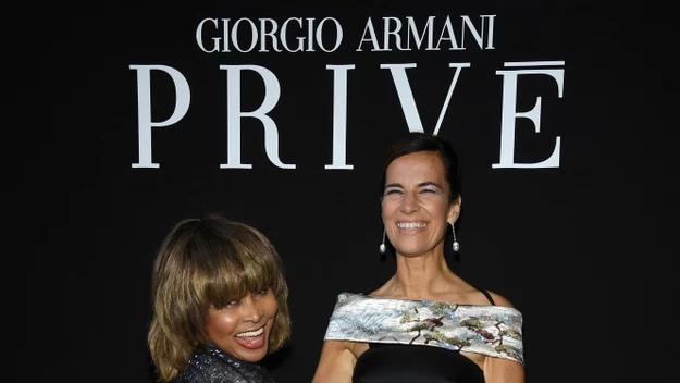 Tina Turner i Robert Armani na pokazie Prive Haute Couture Fall Winter 2018/2019 w Paryżu