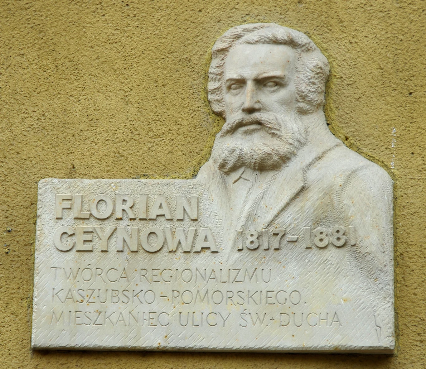 Tablica upamiętniająca Floriana Ceynowę, umieszczona na budynku przy ul. Św. Ducha w Gdańsku Tablica upamiętniająca Floriana Ceynowę, umieszczona na budynku przy ul. Św. Ducha w Gdańsku