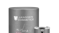 Janssen Cosmetics Platinum Care Effect Serum zapewnia natychmiastowy efekt ujędrnienia i liftingu skóry. Już po pierwszej aplikacji wygładza i rozświetla powierzchnię skóry. Rezultatem działania serum jest zmniejszona ilość zmarszczek mimicznych oraz linii ekspresji, wygładzenie i rozświetlenie powierzchni skóry, a także zwiększenie poziomu nawilżenia w skórze. Cena: 315 zł / 30 ml