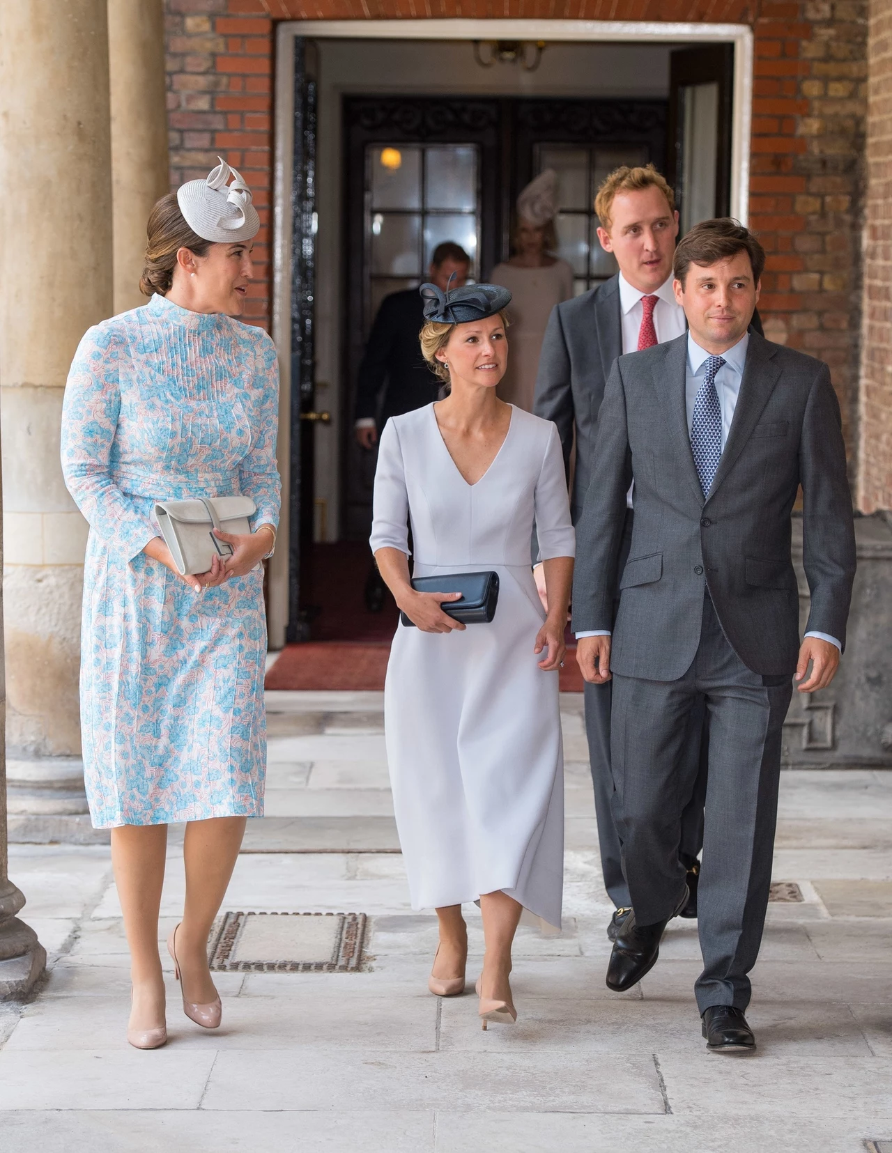 Lucy Middleton (kuzynka księżnej Kate), Hannah i Robert Carterowie oraz Harry Aubrey-Fletcher, rodzice chrzestni księcia Lucy Middleton (kuzynka księżnej Kate), Hannah i Robert Carterowie oraz Harry Aubrey-Fletcher, rodzice chrzestni księcia