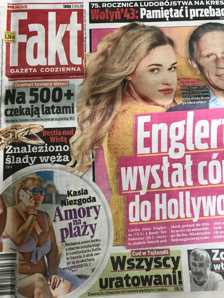 Okładka najnowszego "Faktu" z sexy Kasią w stroju kąpielowym! 