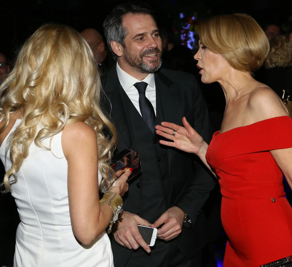 Pawła Deląga często otaczają piękne kobiety. Jednak do tej pory aktor nie znalazł tej jedynej