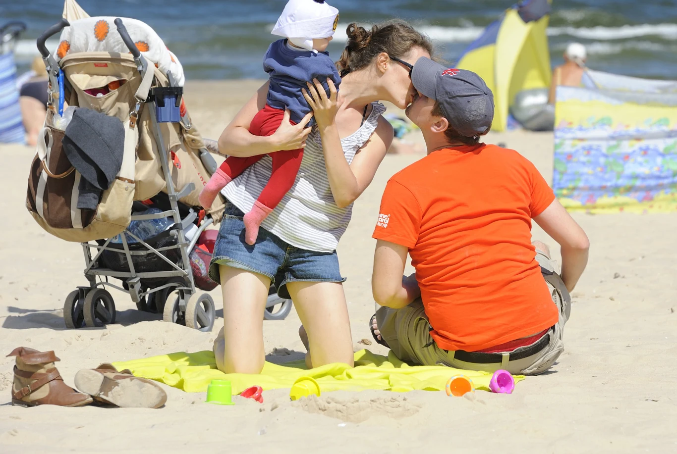 Hanna Konarowska z mężem i dzieckiem Hanna Konarowska z mężem i dzieckiem