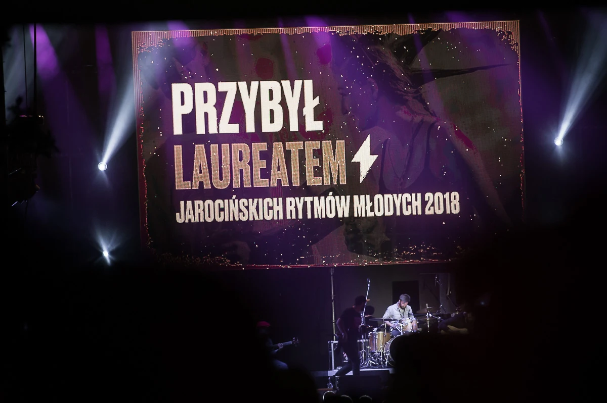 Przybył
