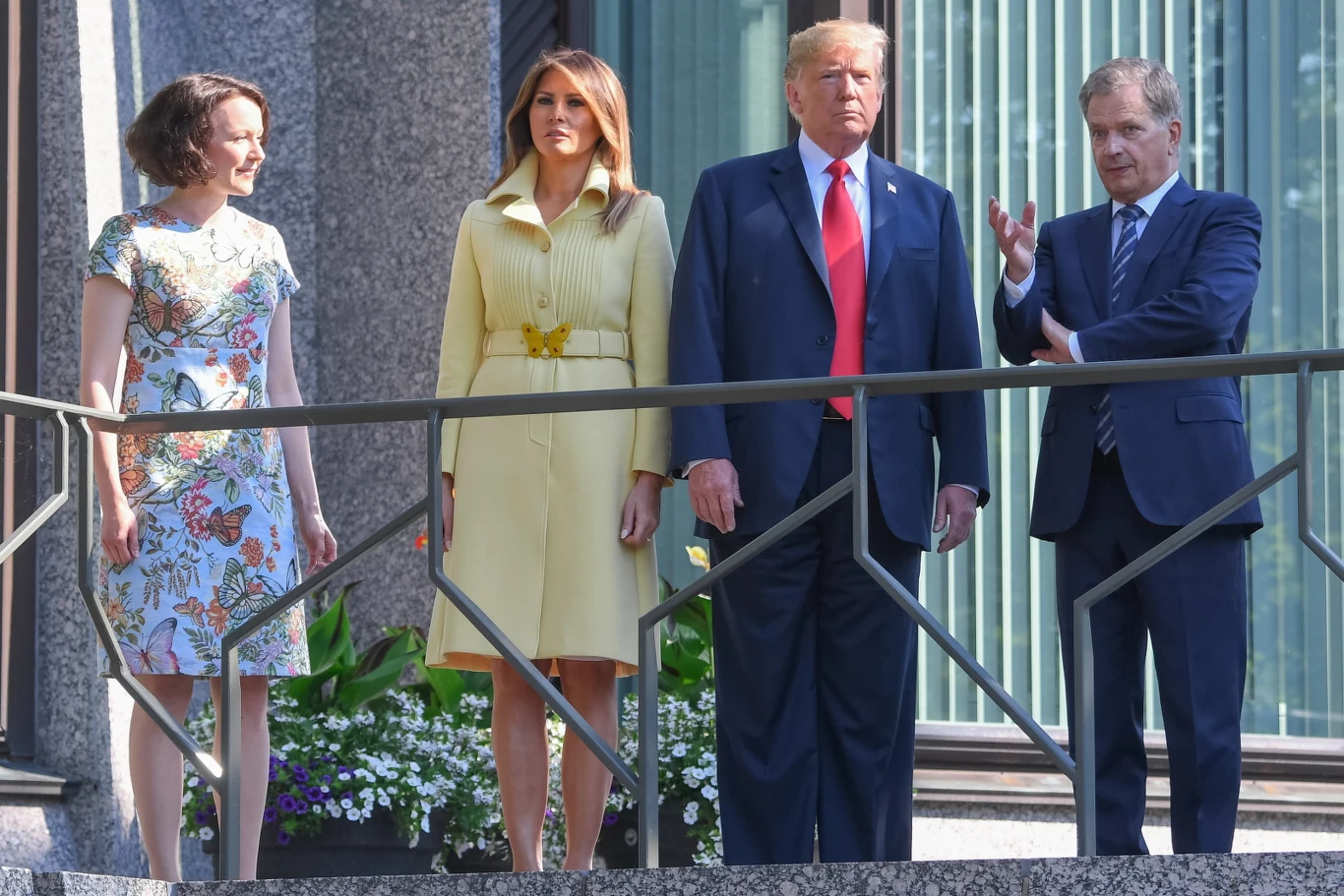 Prezydent Finlandii Sauli Niinisto i jego żona Jenni Haukio z prezydentem USA Donaldem Trumpem i jego żoną Melanią